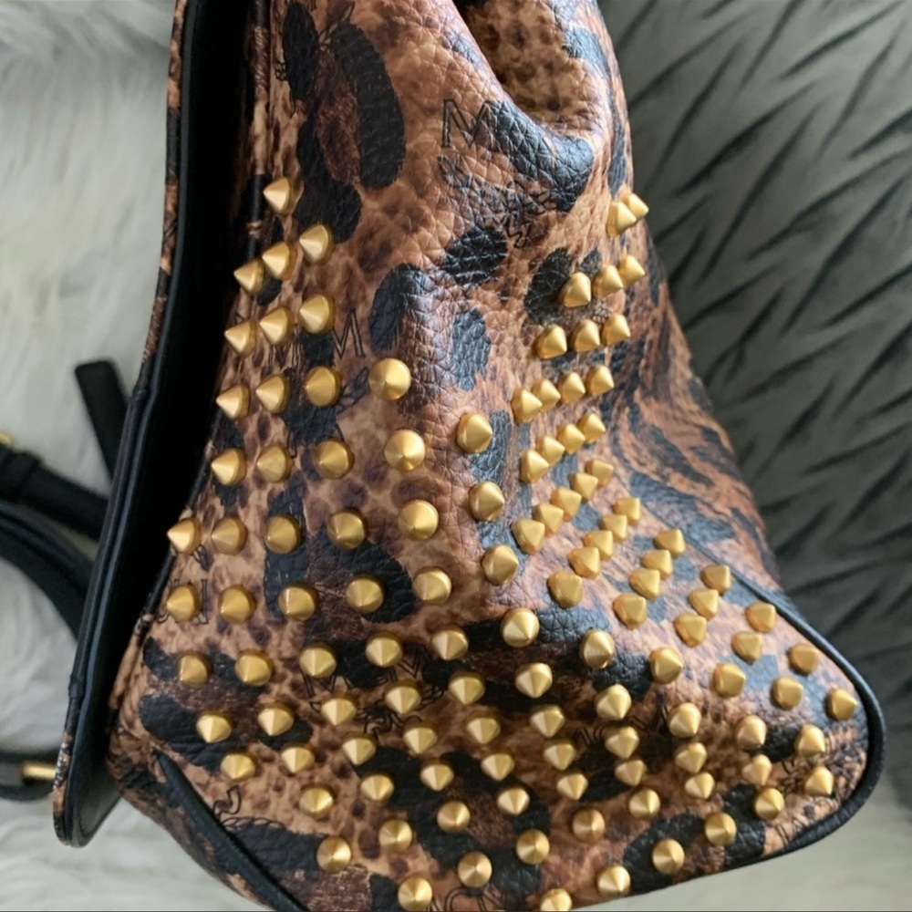 NWOT MCM limited Leopard 2 Way - Picture 4 of 16